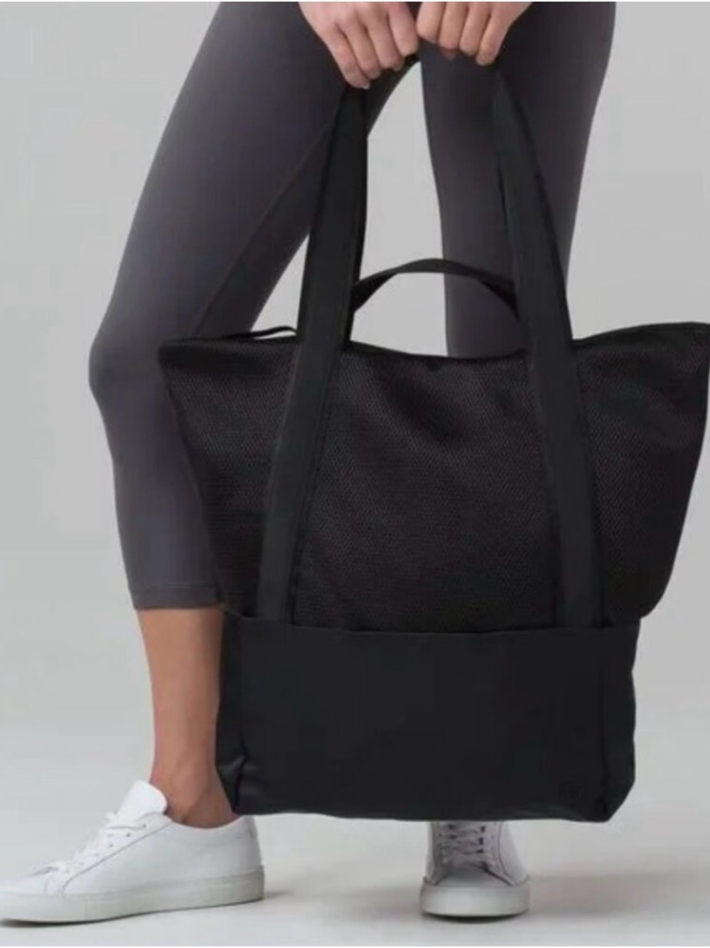 Lululemon Hot Mesh Tote 30L